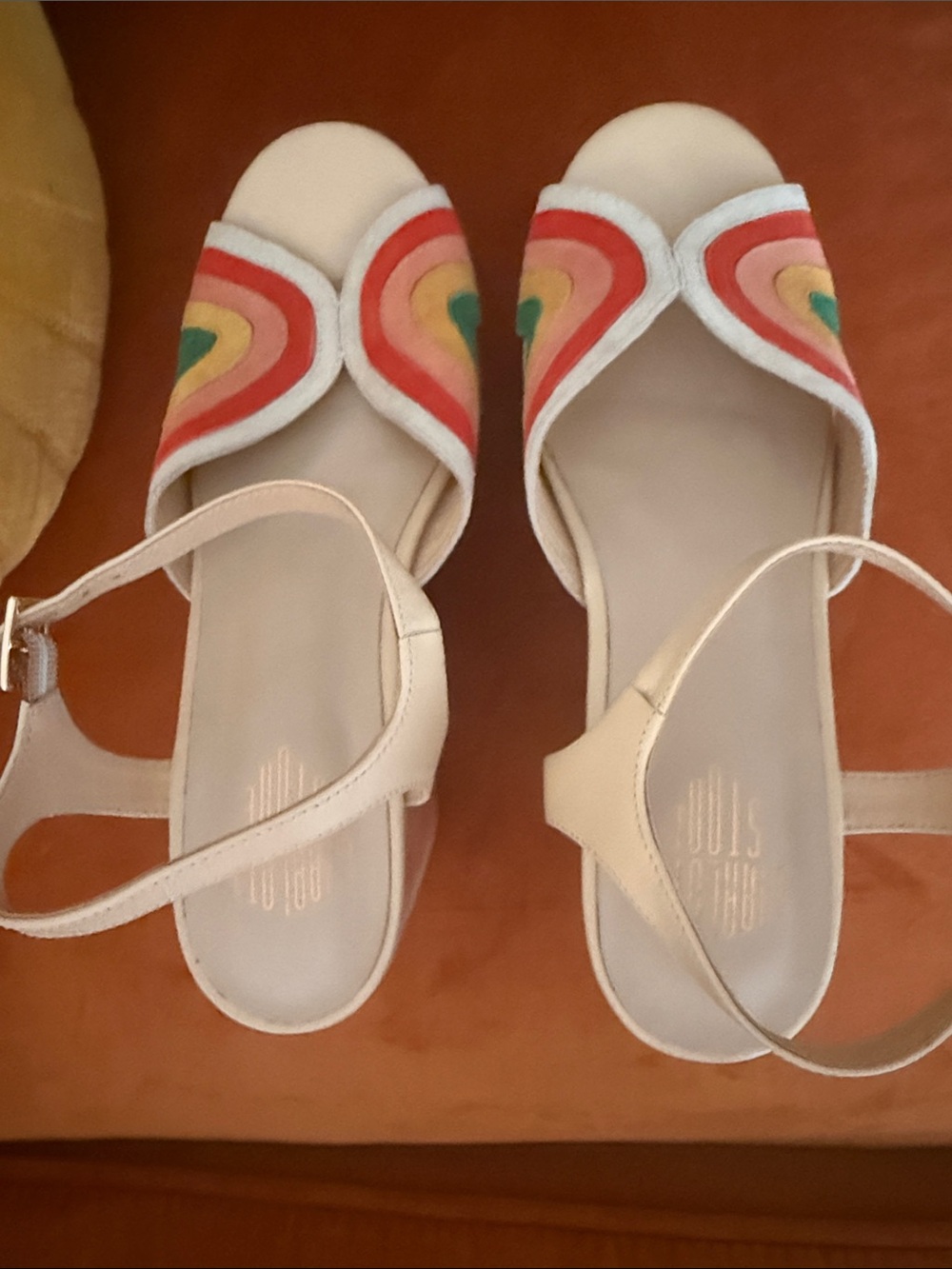 Charlotte Stone Women’s Cream Platform Sandals with Rainbow Accent size 9 - Picture 6 of 8